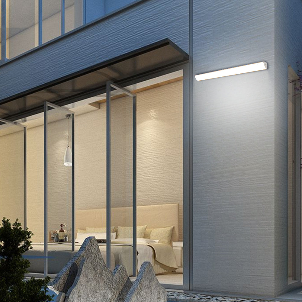 Streamlined Outdoor LED Wall Lantern - Sleek and Weatherproof Illumination for Your Exterior Spaces