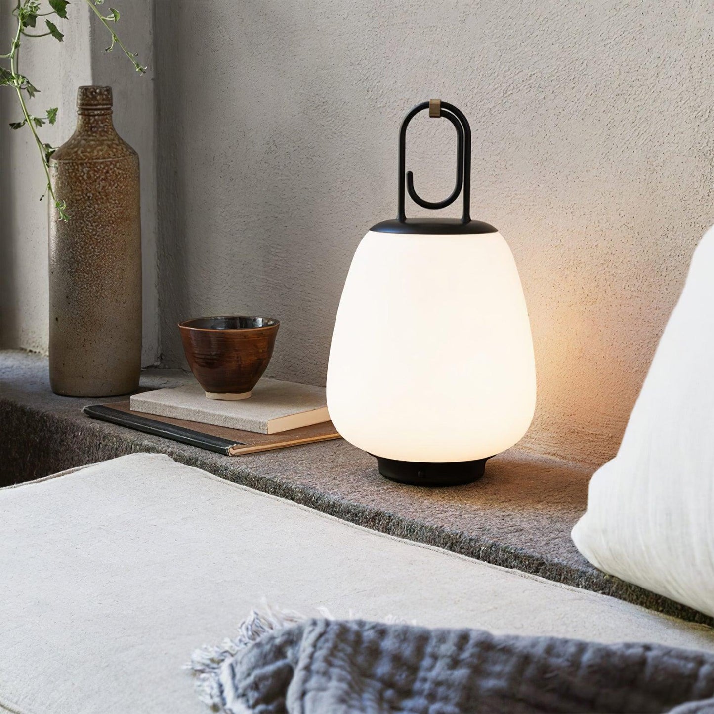 LumiVenture – Stylish LED Lantern with Rechargeable Battery for Cozy Indoor & Outdoor Ambiance