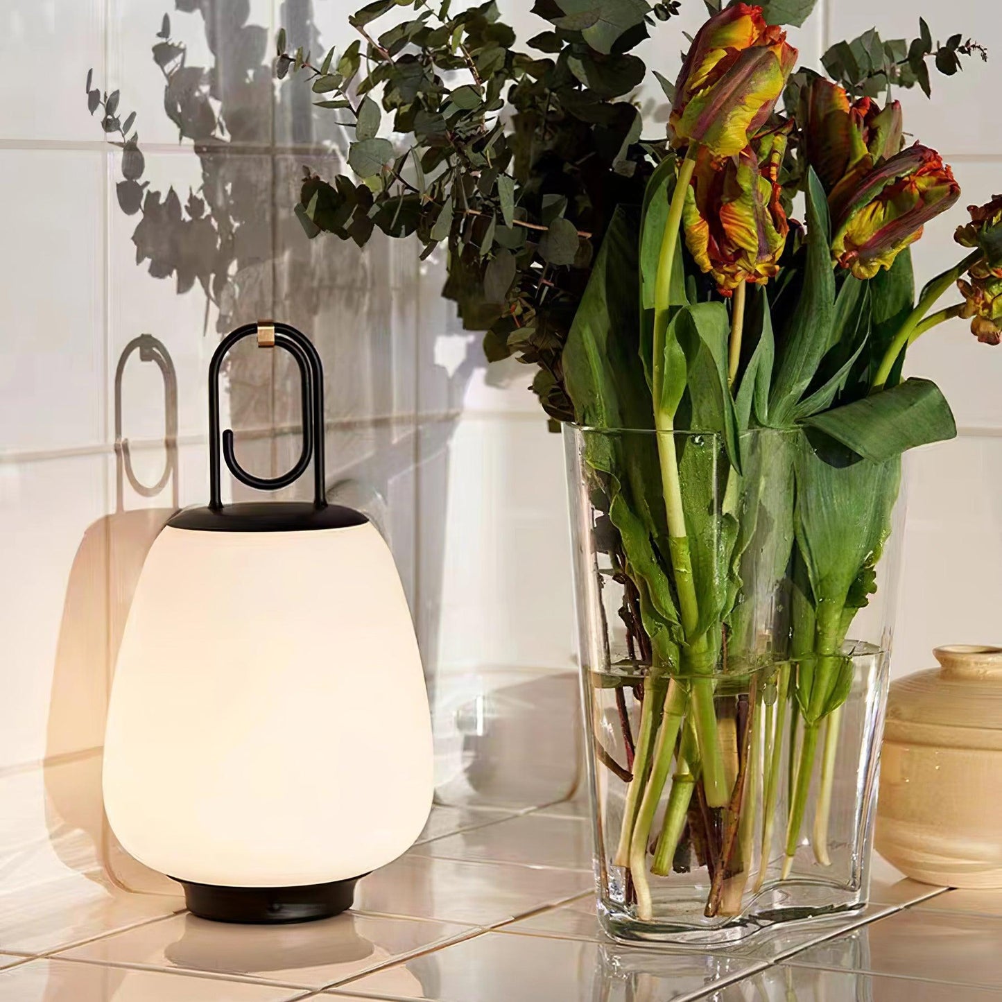 LumiVenture – Stylish LED Lantern with Rechargeable Battery for Cozy Indoor & Outdoor Ambiance