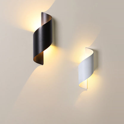 SAVIO – Minimalist Black LED Aluminium Outdoor Wall Light