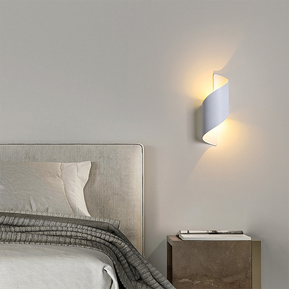 SAVIO – Minimalist Black LED Aluminium Outdoor Wall Light