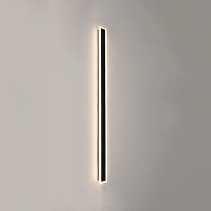 KALVO – Black Outdoor LED Wall Light for Modern Gardens & Patios
