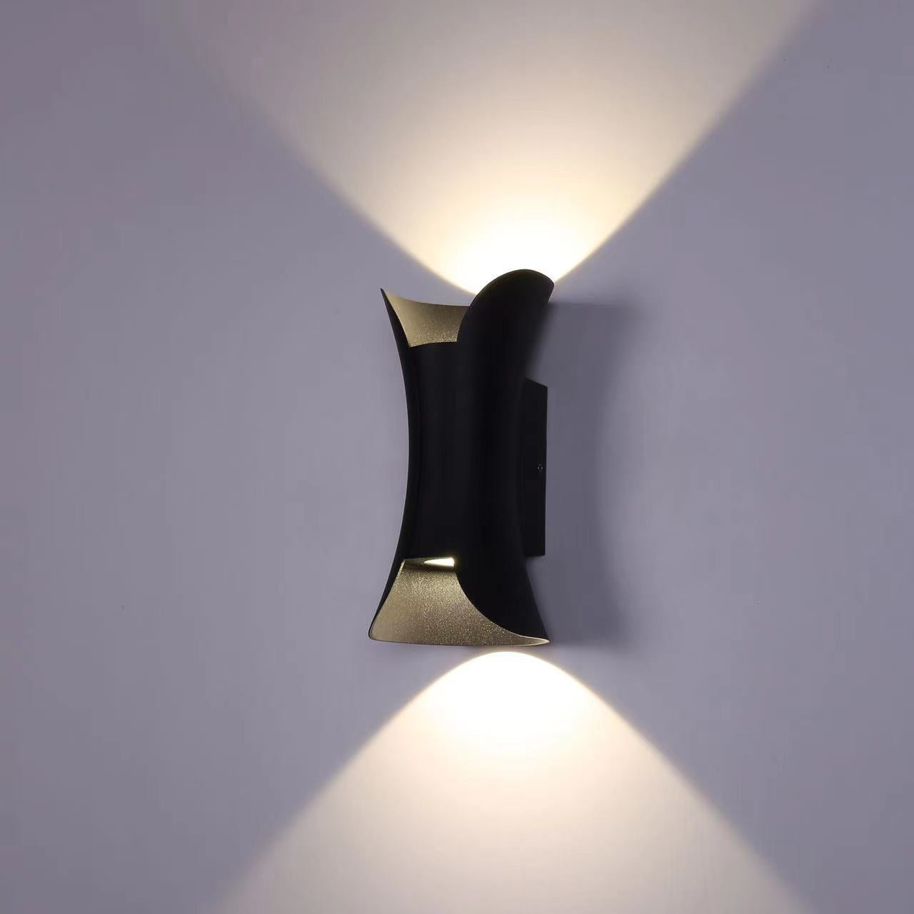 TAVIO – Waterproof Outdoor LED Wall Light in Black for Gardens & Patios