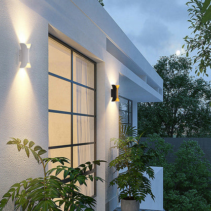 TAVIO – Waterproof Outdoor LED Wall Light in Black for Gardens & Patios