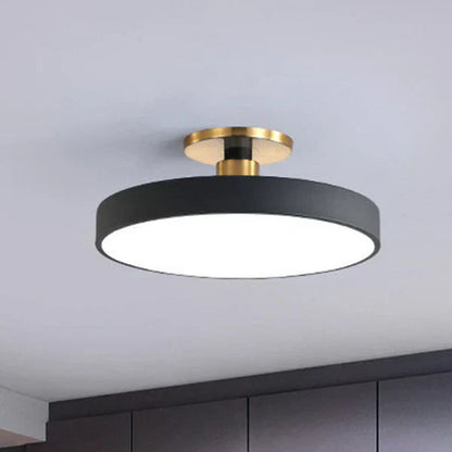 LUSTRO - Nordic Minimalist Ceiling Light for a Modern Home