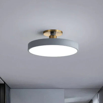 LUSTRO - Nordic Minimalist Ceiling Light for a Modern Home