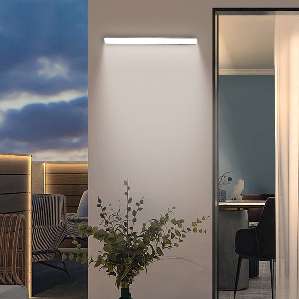 Weather-Resistant Contemporary Outdoor Wall Light – Sleek Design for Patios, Entrances, and Garages