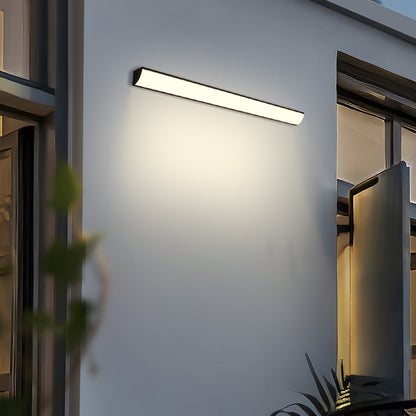 Weather-Resistant Contemporary Outdoor Wall Light – Sleek Design for Patios, Entrances, and Garages