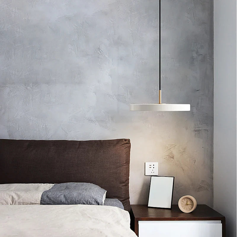 OrbitaGlow – Futuristic Metal LED Pendant Lamp