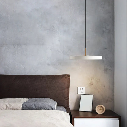 OrbitaGlow – Futuristic Metal LED Pendant Lamp