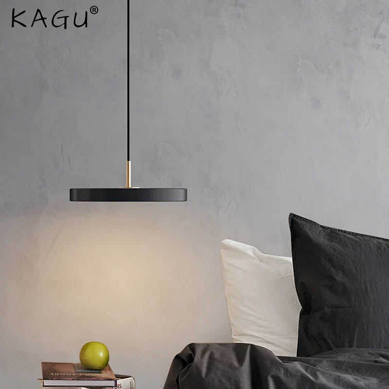 OrbitaGlow – Futuristic Metal LED Pendant Lamp