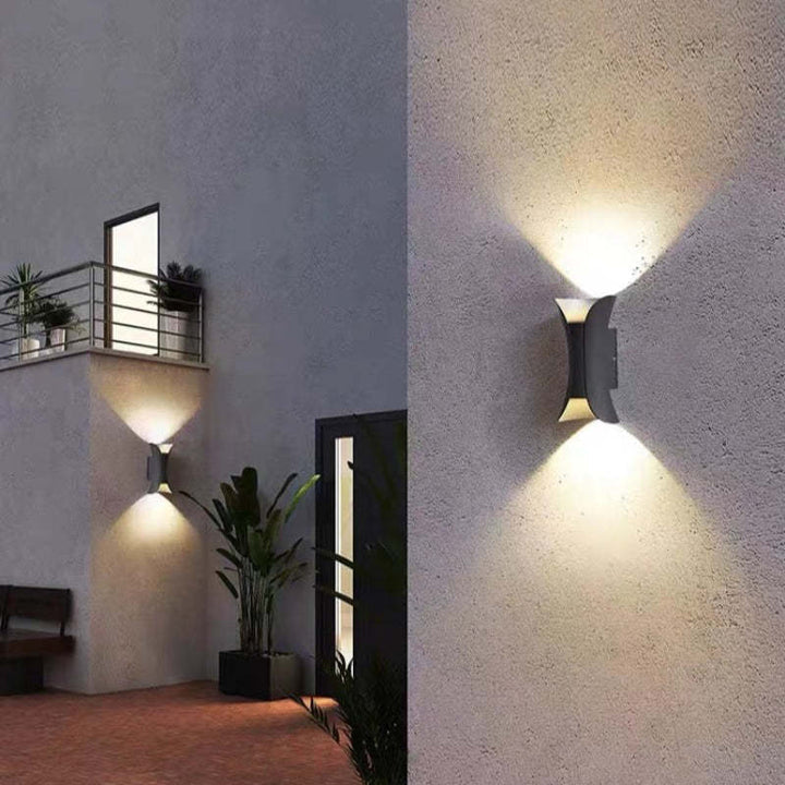 TAVIO – Waterproof Outdoor LED Wall Light in Black for Gardens & Patios